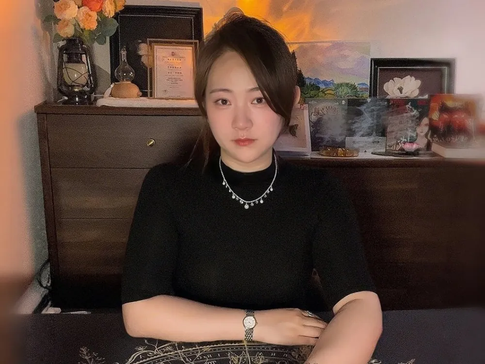 莨泠 · 气场观测 · 灵媒